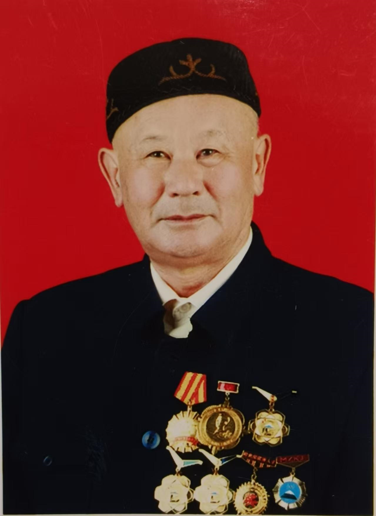 衣尔道来提·依斯拉拜克